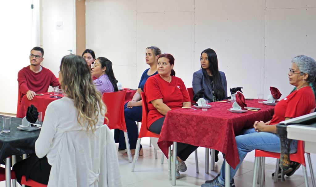 Foto equipe de Recursos Humanos, Jurídico, Financeiro e limpeza - DOK Despachante