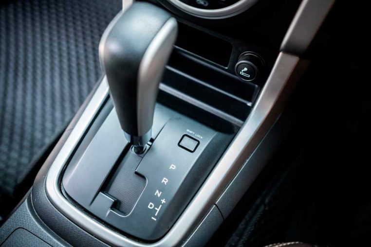 Marcha de carro: entenda como funciona e saiba usar corretamente - DOK